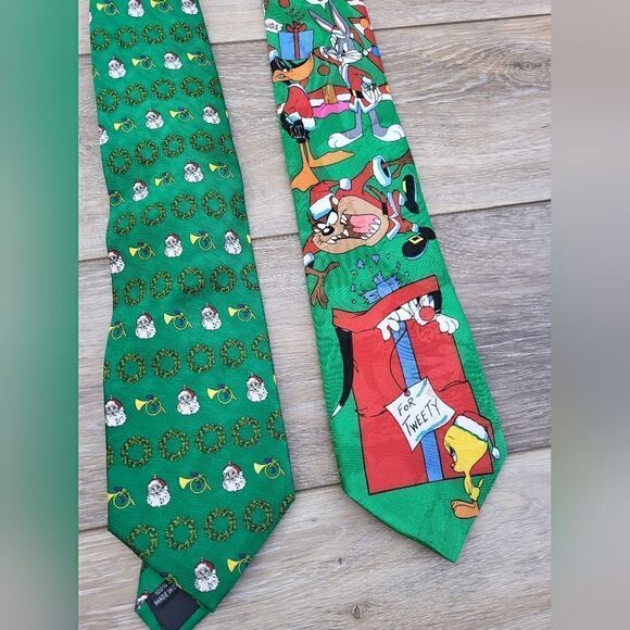 4 Christmas Holiday Ties Yule Tide Traditions, Cape Cod Neckwear, looney tunea - Picture 13 of 13